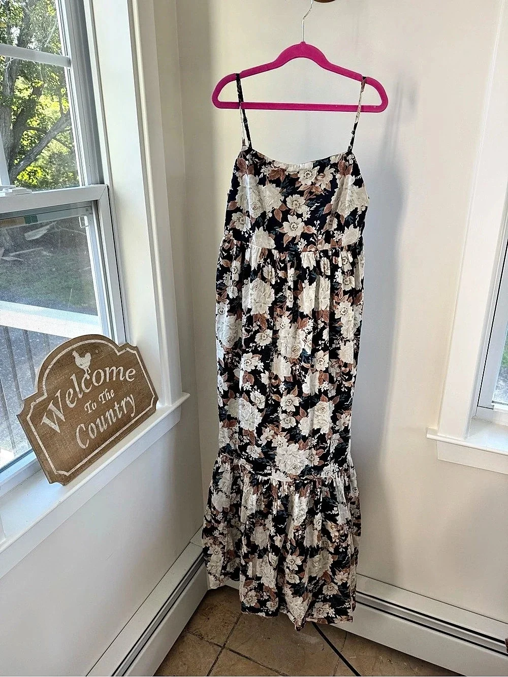 Abercrombie & Fitch Black & White Floral Tiered Maxi Dress Like New